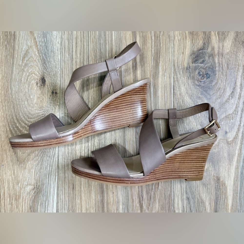 Cole Haan Strappy Leather Wedge Sandals Taupe Size 8B NWOB - Picture 4 of 6